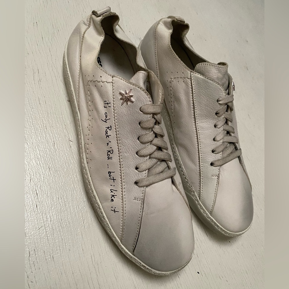 ALESSANDRO VASINI Men sneakers size 41 / US 8. New !!